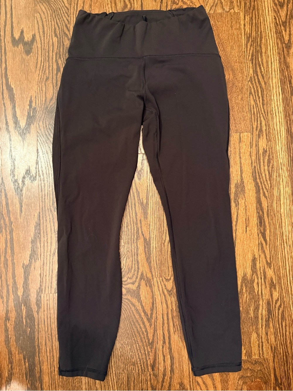Swift speed high rise leggings. Mesh sides size 8.